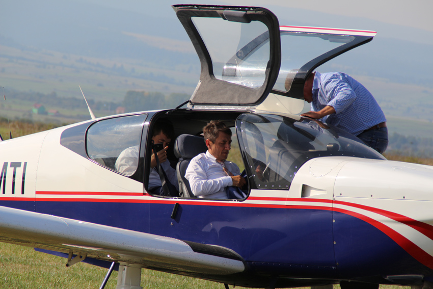 dezbataero1