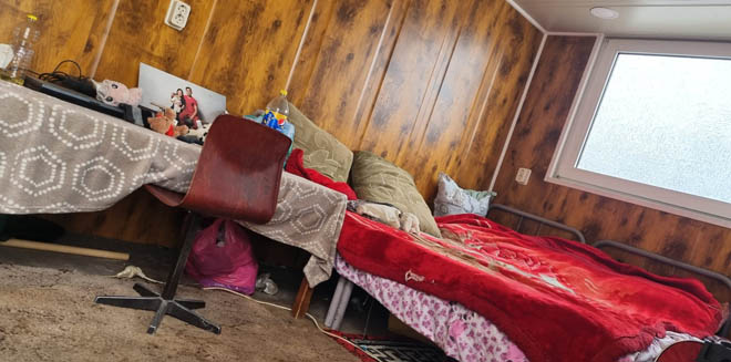 Conducerea Primăriei Miercurea-Ciuc respinge acuzaţiile a 14 ONG-uri cu privire la condiţiile din containerele în care au fost mutaţi sinistraţii incendiului din 2021 de la Şumuleu-Ciuc