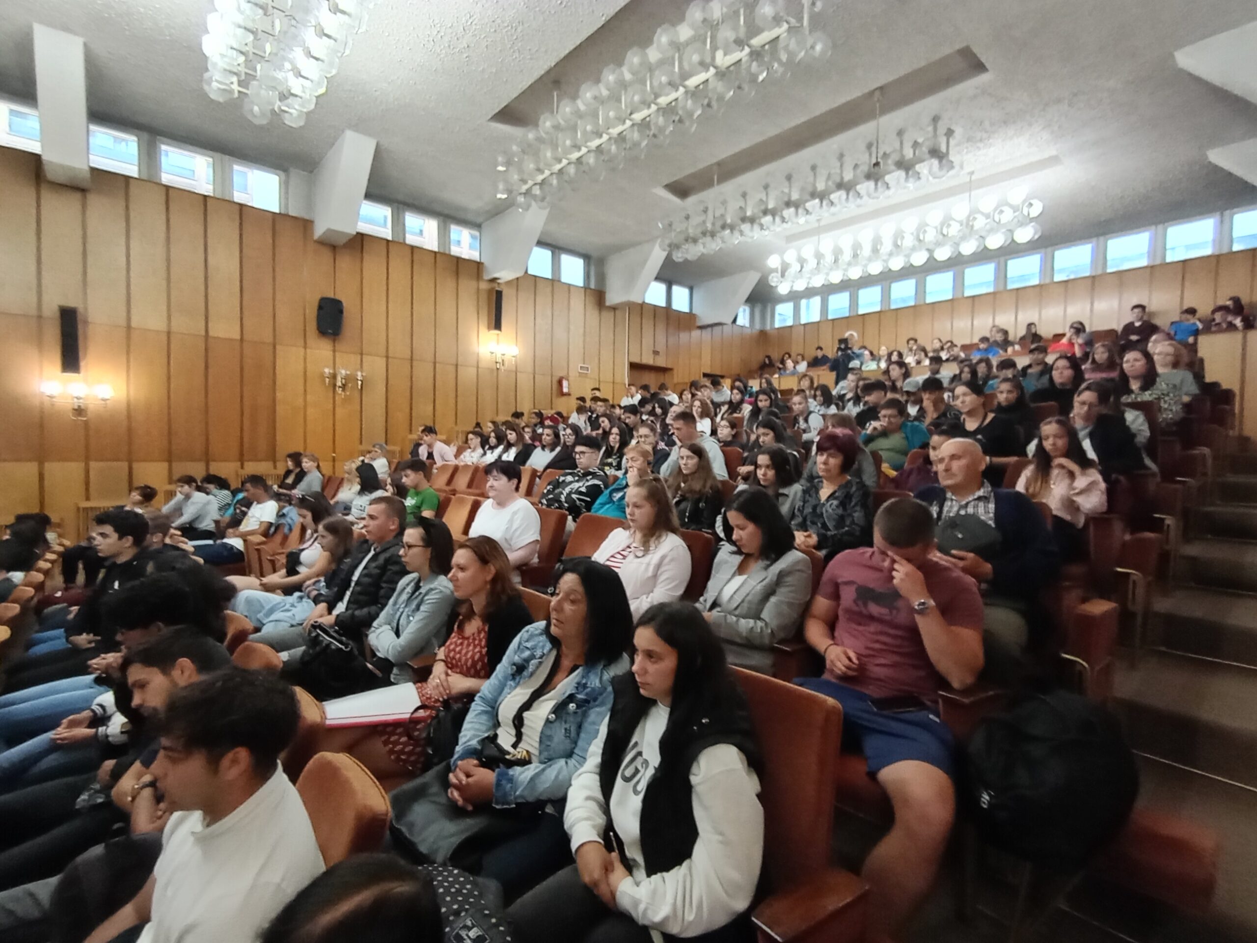 tineri-institutionalizati 1