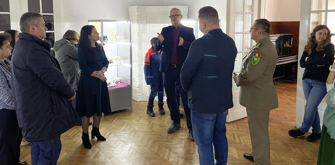 vernisaj-expozitie-minerale